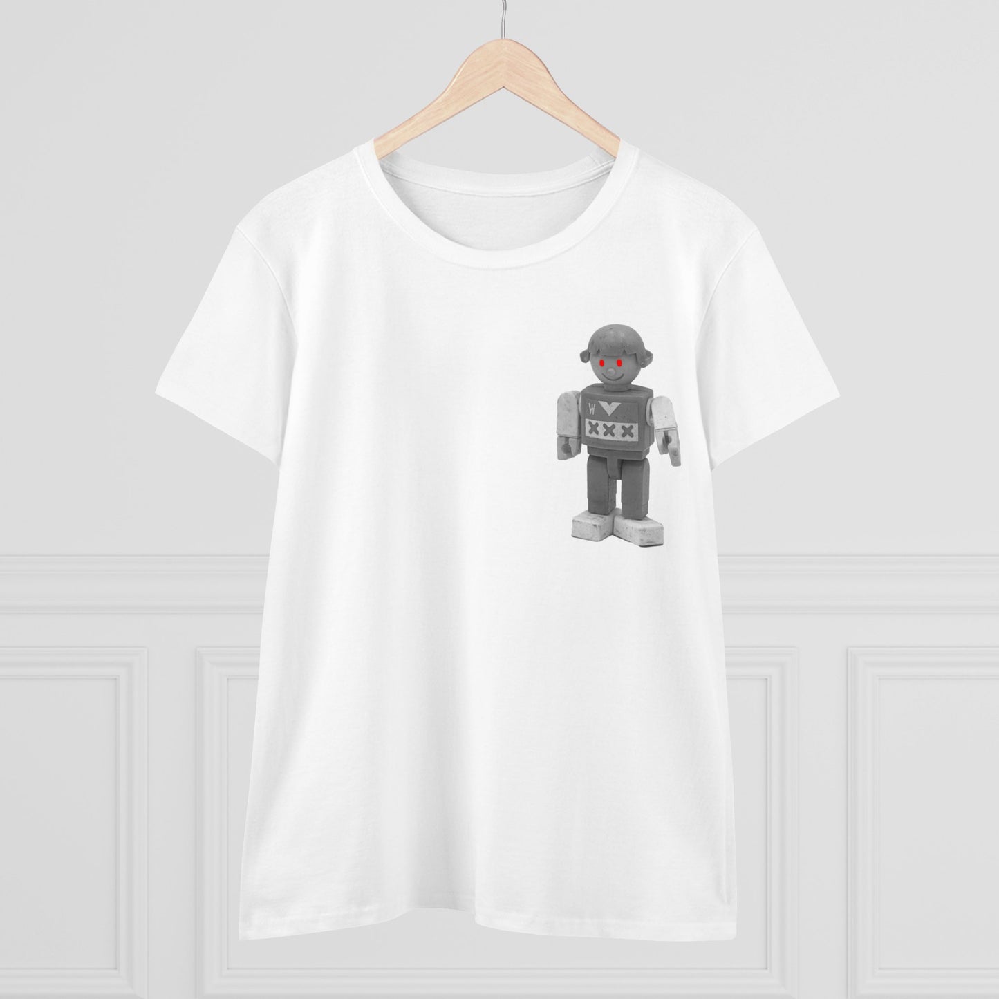 Woman's 1975 Wannabee Pocket Design Tee
